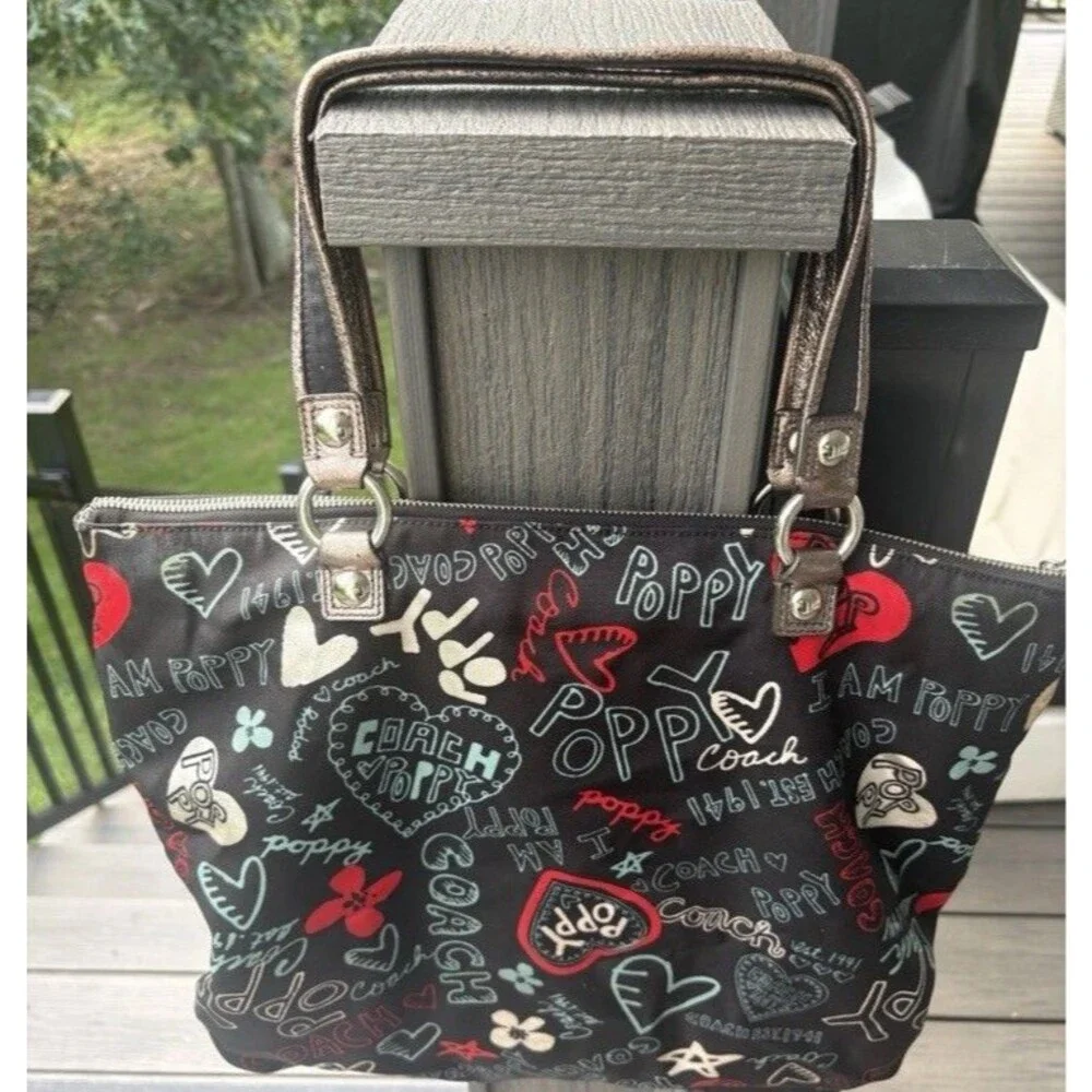 Coach Poppy G1020-16052 Large Glam Tote W Graffiti Print Tote READ
